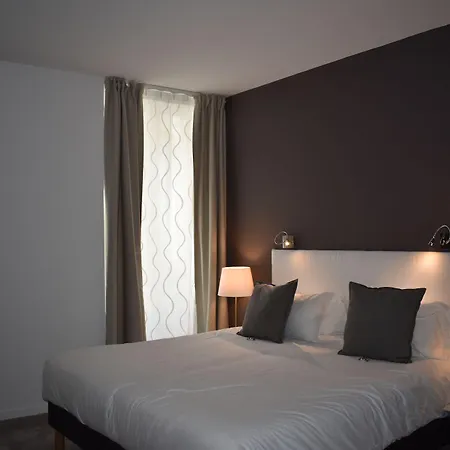 Churchill Centre מלון