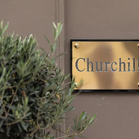 מלון Churchill Centre
