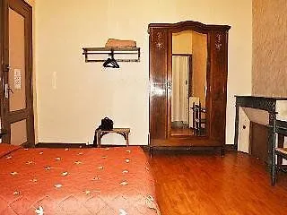 Churchill Centre Otel 2*