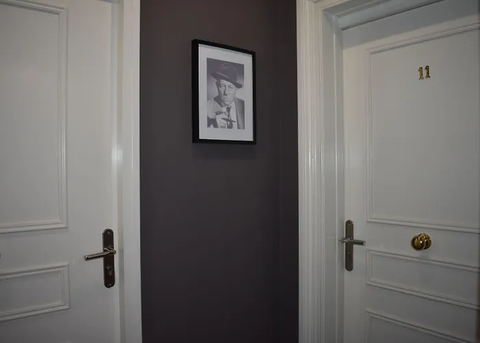 Churchill Centre Otel